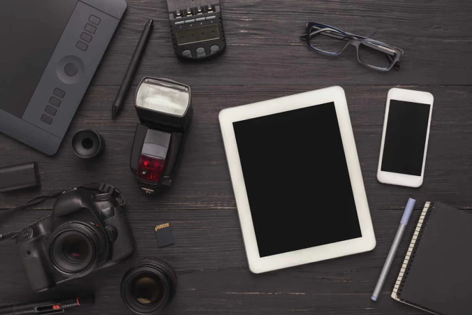 Henkilökohtaiset elektroniset vempaimet - toiminnallisuuden ja tuotemerkin edistämisen yhdistäminen