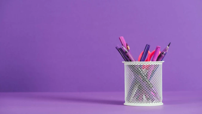 Kaiverrettujen ja painettujen kynien vertailu - kumman valitset yrityksellesi?