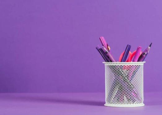 Kaiverrettujen ja painettujen kynien vertailu - kumman valitset yrityksellesi?