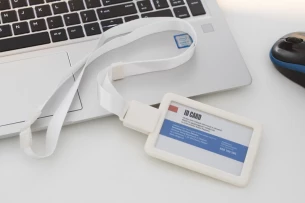 BINO ID-korttikotelo - VALKOINEN