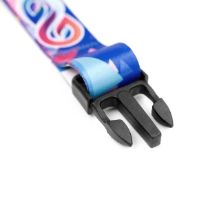 Perimmäinen kaulanauha