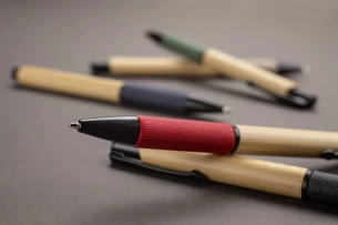 NATU-bambu-kuulakärkikynä – punainen