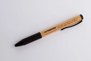 RUB-bambu-kuulakärkikynä – ruskea