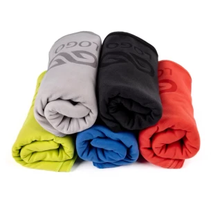 Urheilupyyhe - punainen